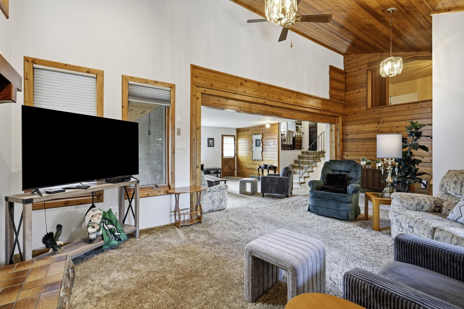 2607 Dufferin Ave – Tyler Fox-QuikSell-10 – Copy Wonderful Home in the Avalon Area
