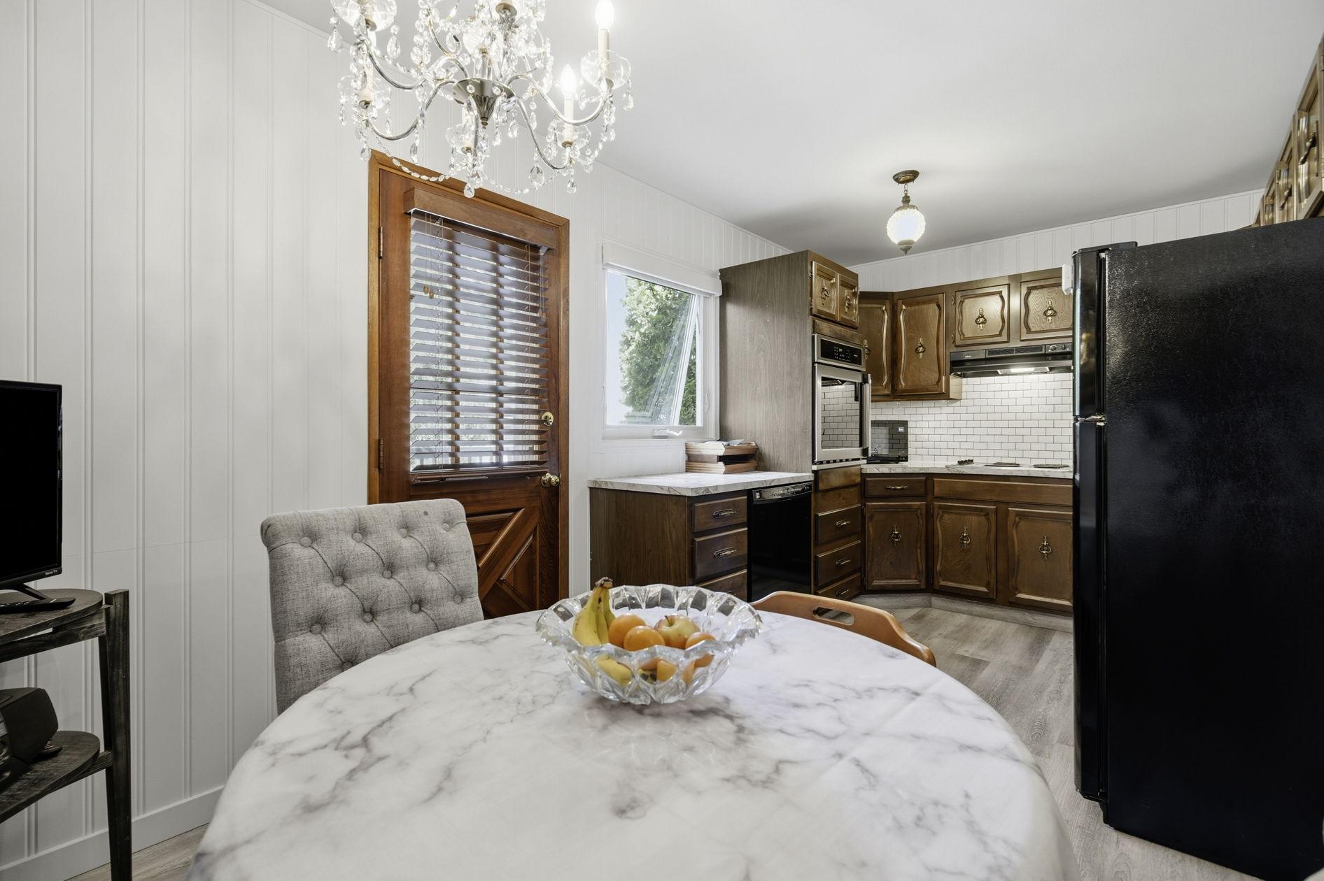 2607 Dufferin Ave – Tyler Fox-QuikSell-12 – Copy Wonderful Home in the Avalon Area