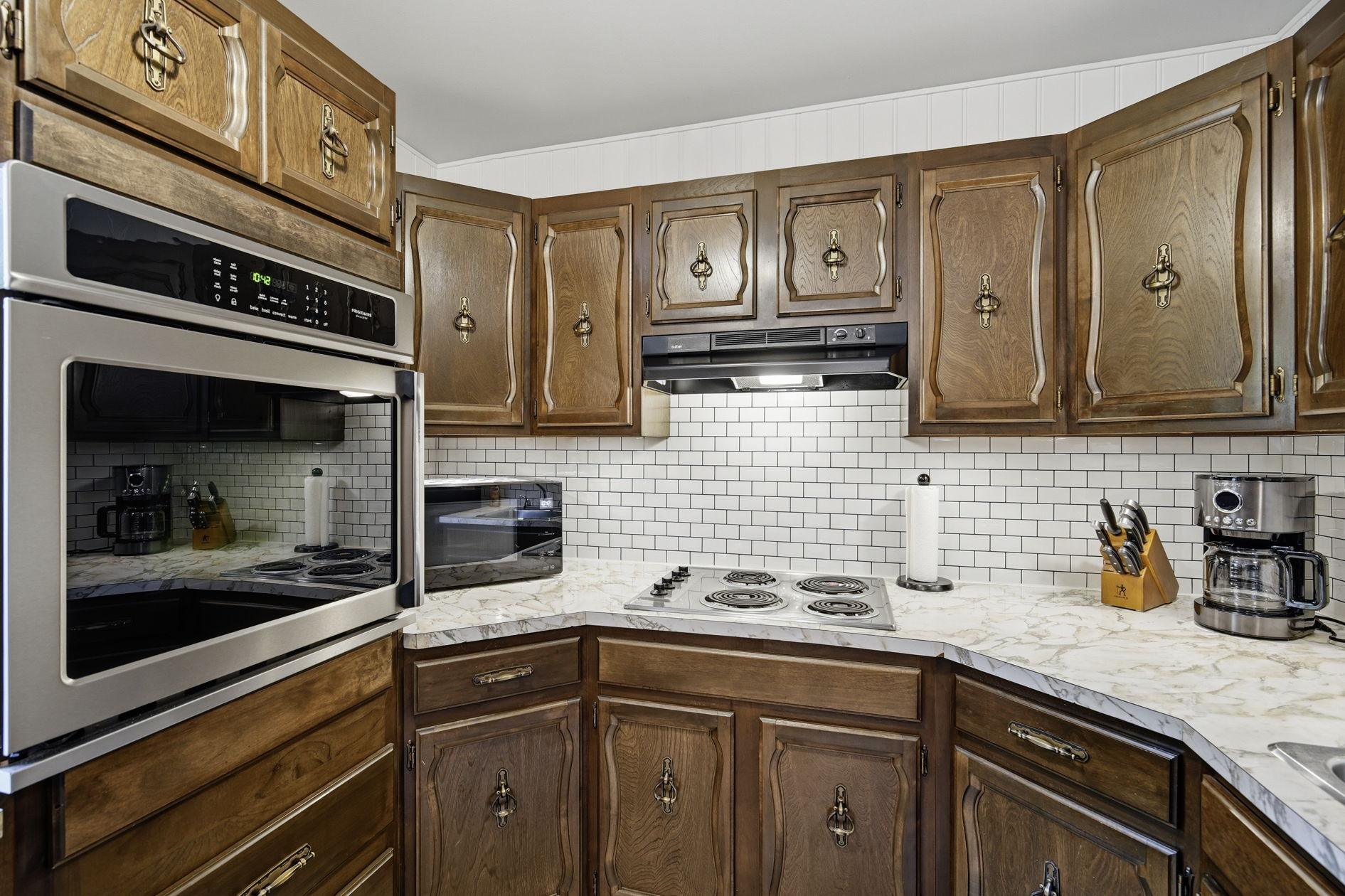 2607 Dufferin Ave – Tyler Fox-QuikSell-14 – Copy Wonderful Home in the Avalon Area
