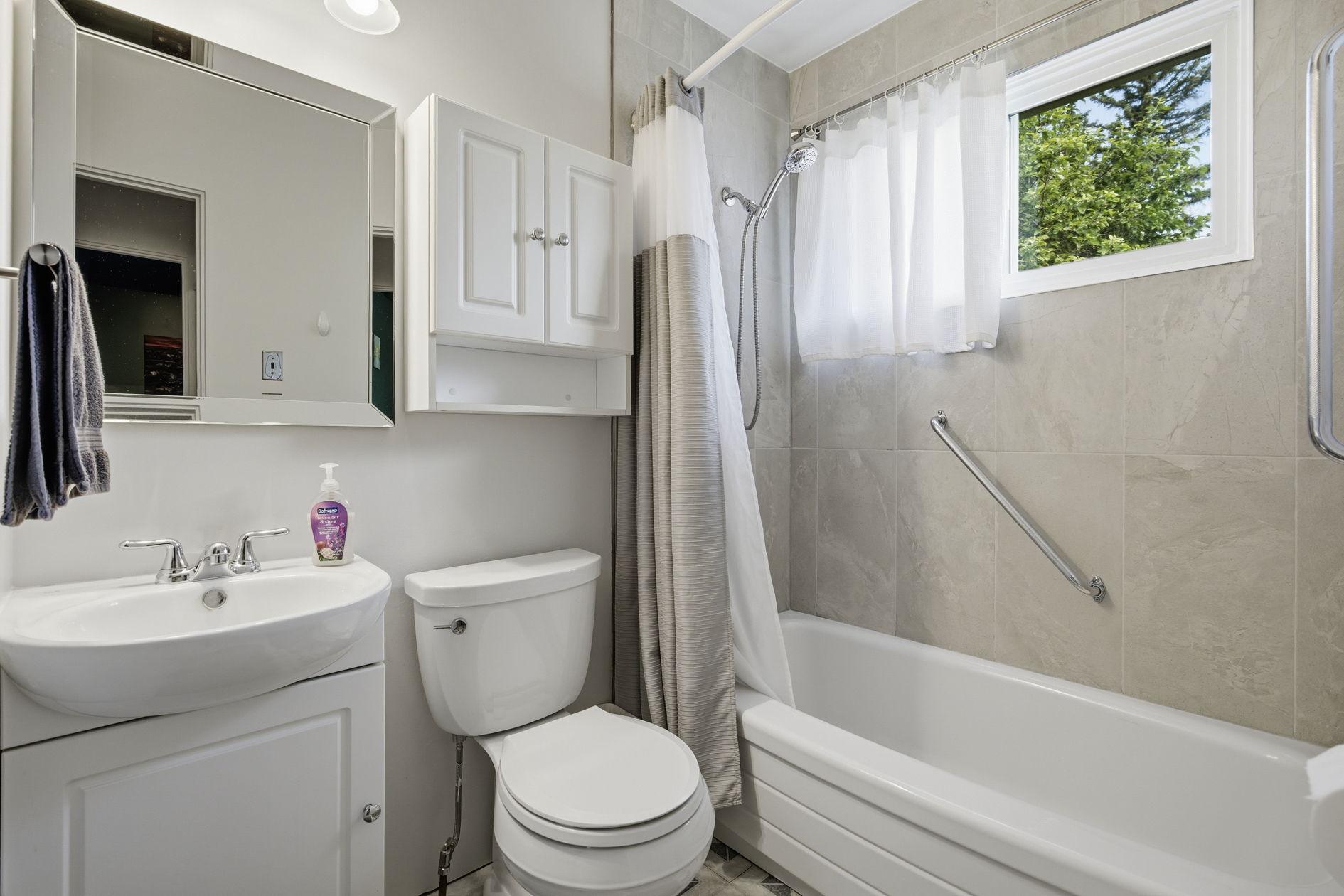 2607 Dufferin Ave – Tyler Fox-QuikSell-18 – Copy Wonderful Home in the Avalon Area