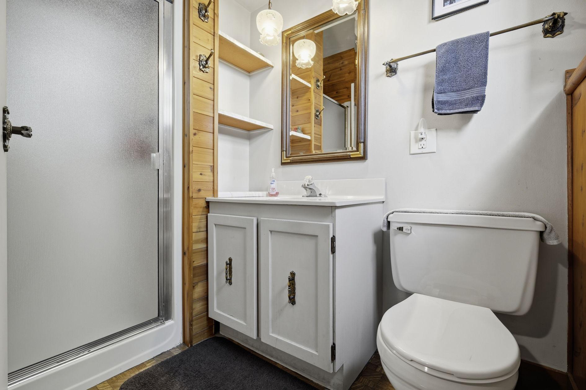2607 Dufferin Ave – Tyler Fox-QuikSell-23 – Copy Wonderful Home in the Avalon Area