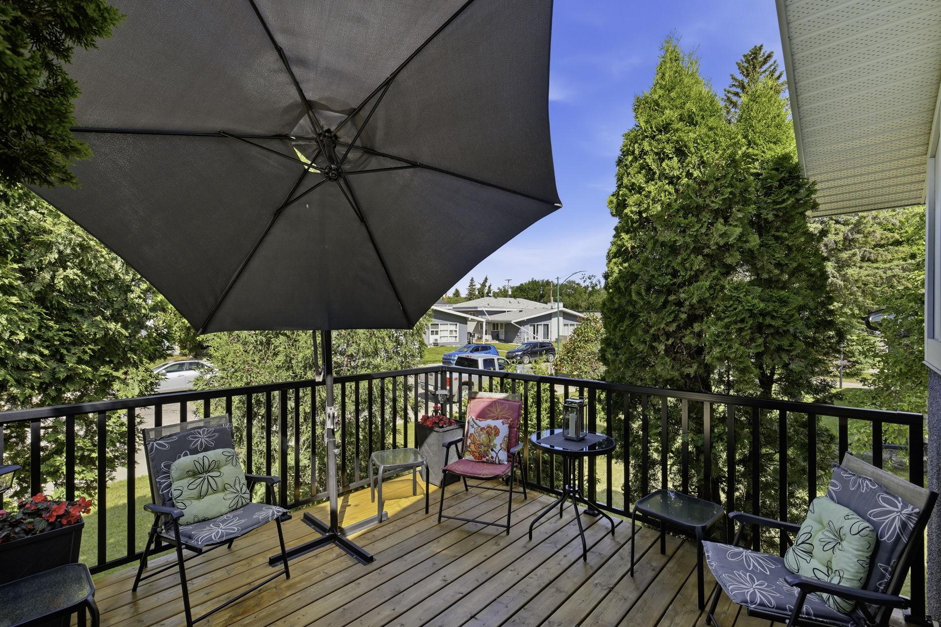 2607 Dufferin Ave – Tyler Fox-QuikSell-27 – Copy Wonderful Home in the Avalon Area
