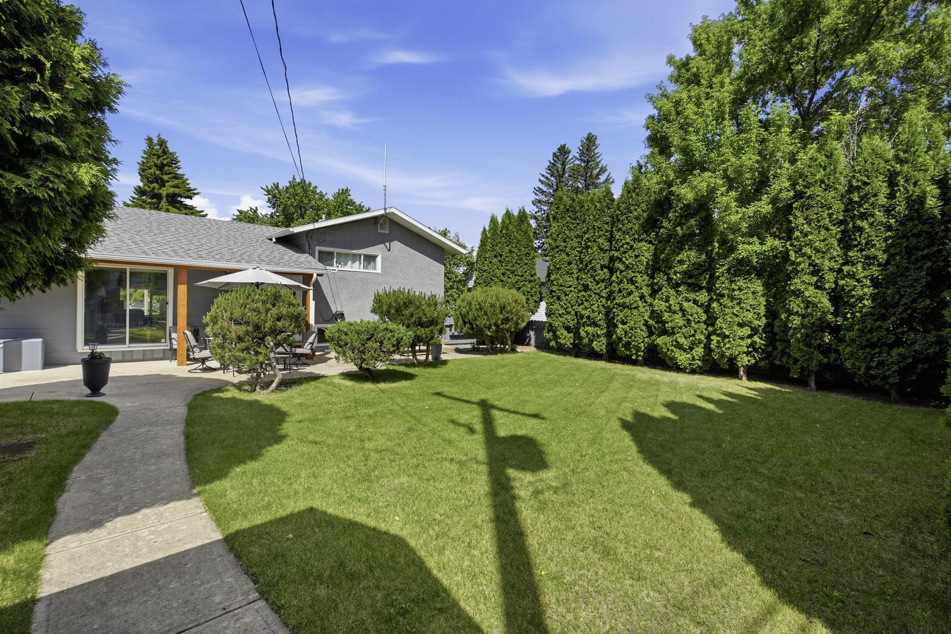 2607 Dufferin Ave – Tyler Fox-QuikSell-36 – Copy Wonderful Home in the Avalon Area