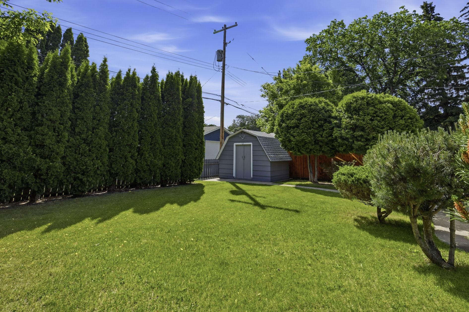 2607 Dufferin Ave – Tyler Fox-QuikSell-38 – Copy Wonderful Home in the Avalon Area