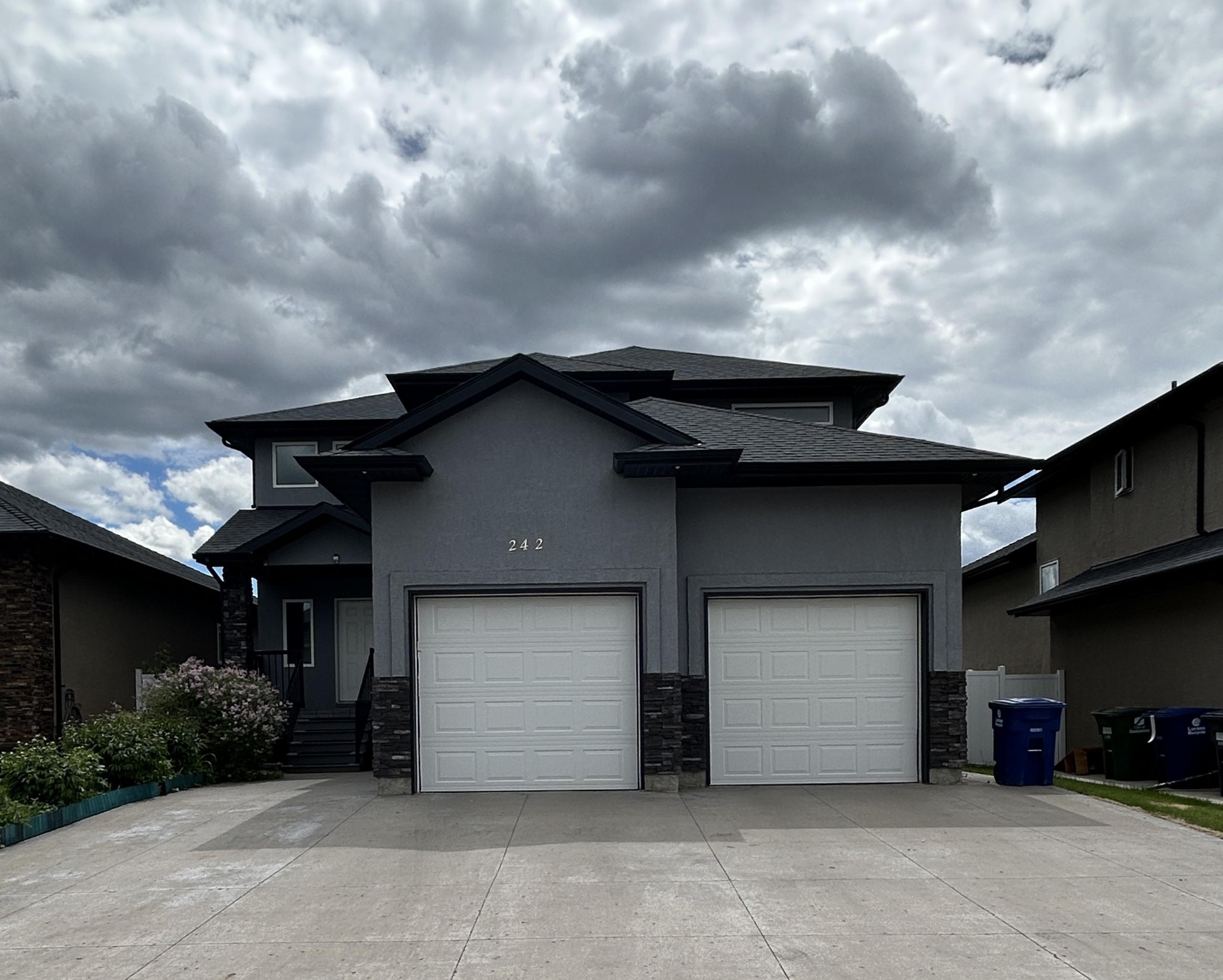 Beautiful Evergreen 2 Storey