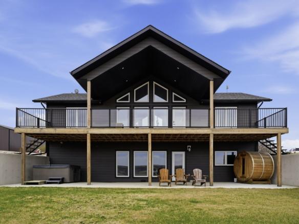 Impressive Bungalow on the River