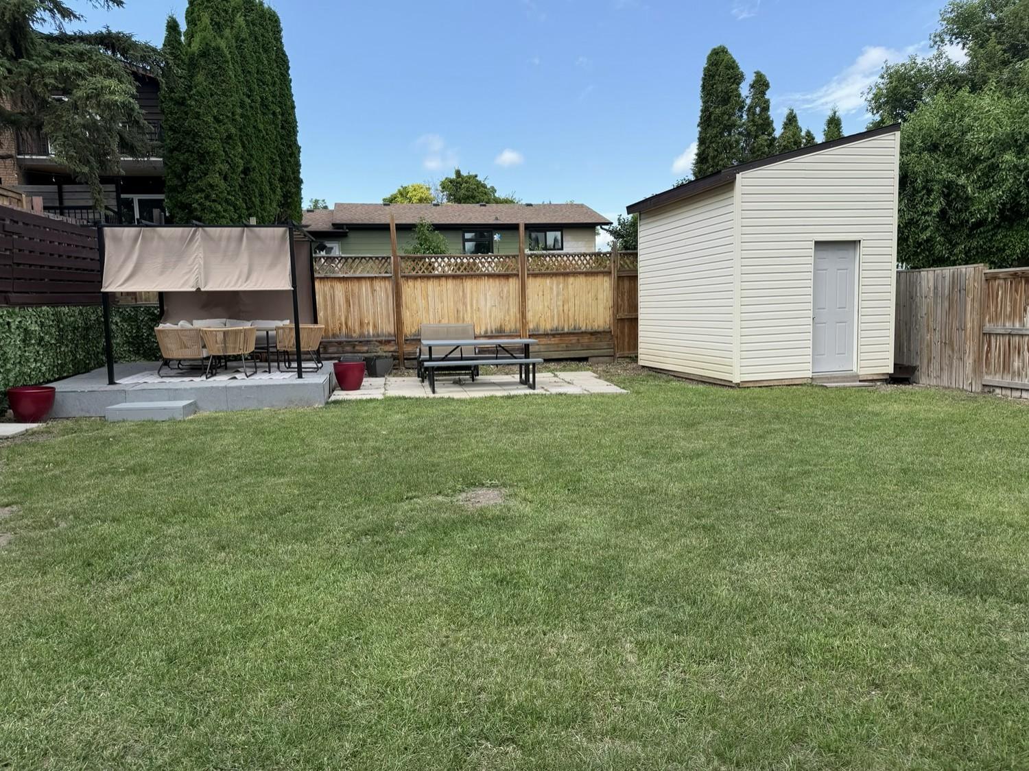 Exceptional Bungalow in Lawson Heights