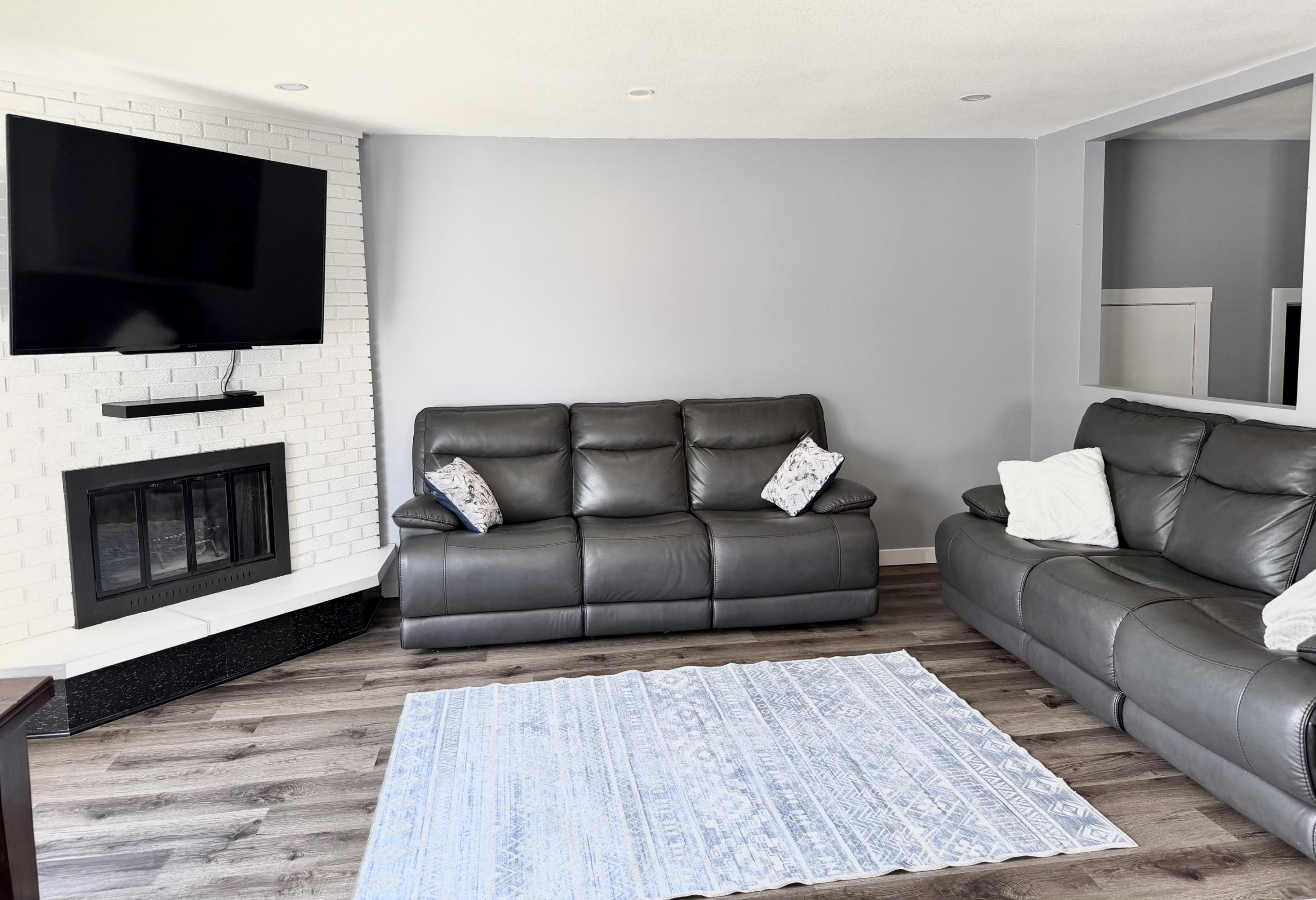 Exceptional Bungalow in Lawson Heights