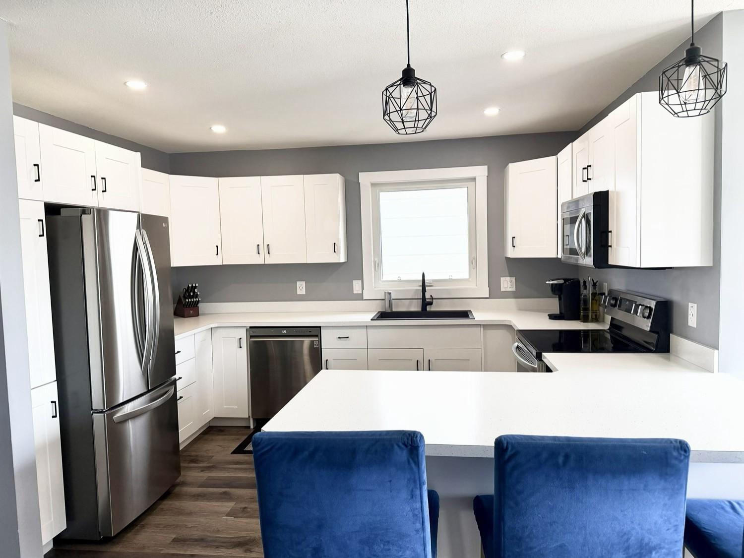 Bungalow With Mother-In law Suite in Lawson Heights