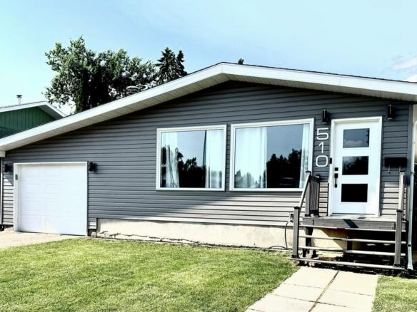 Bungalow With Mother-In law Suite in Lawson Heights
