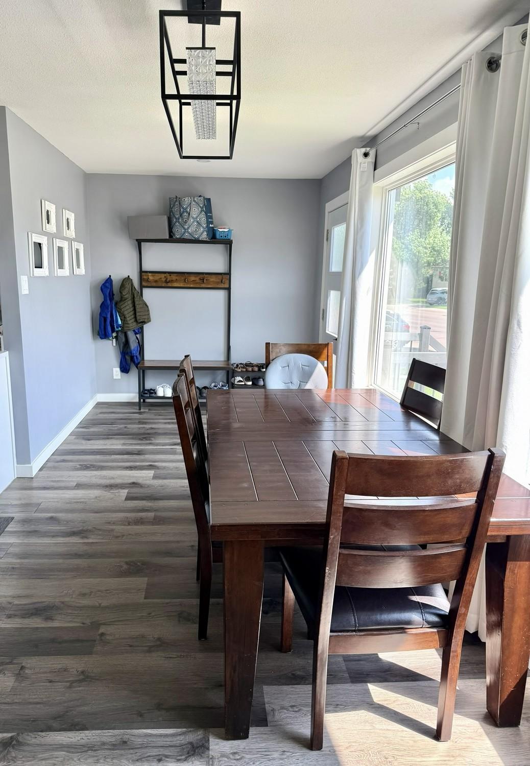 Bungalow With Mother-In law Suite in Lawson Heights