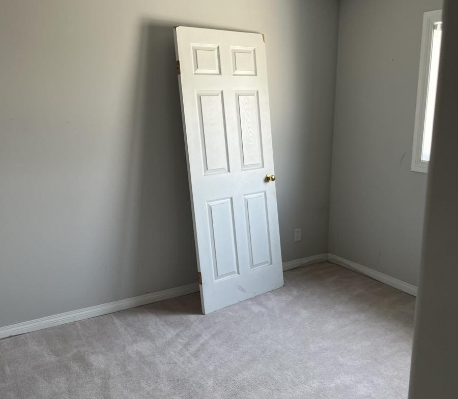 900