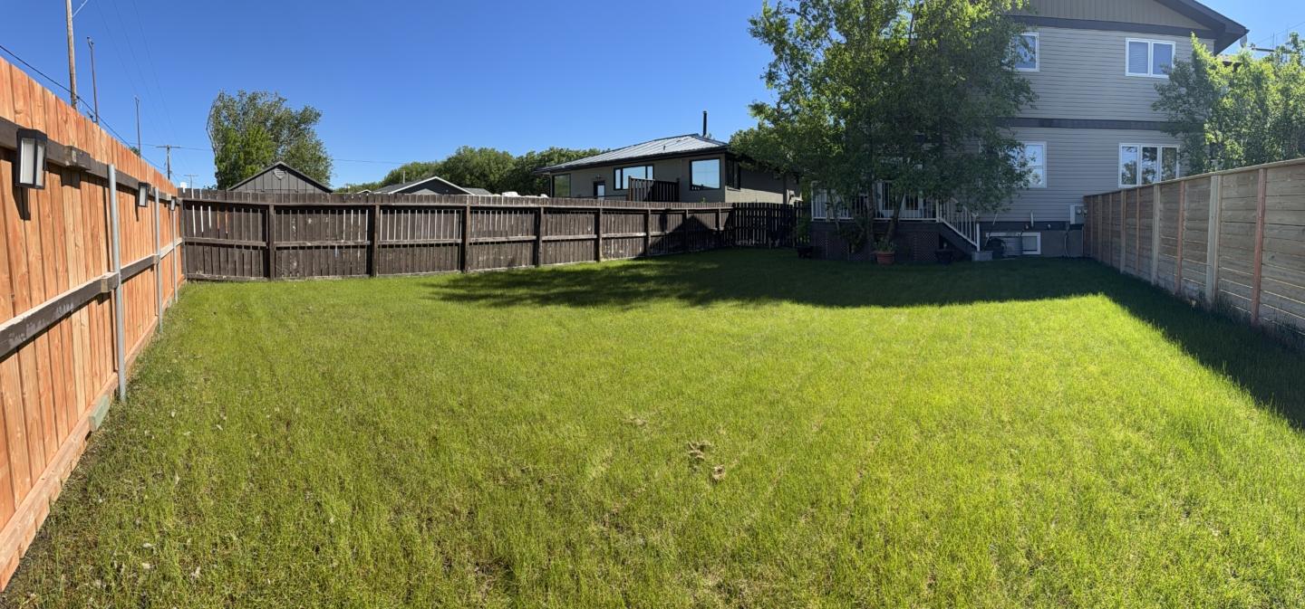 Semi-Detached in Shaunavon