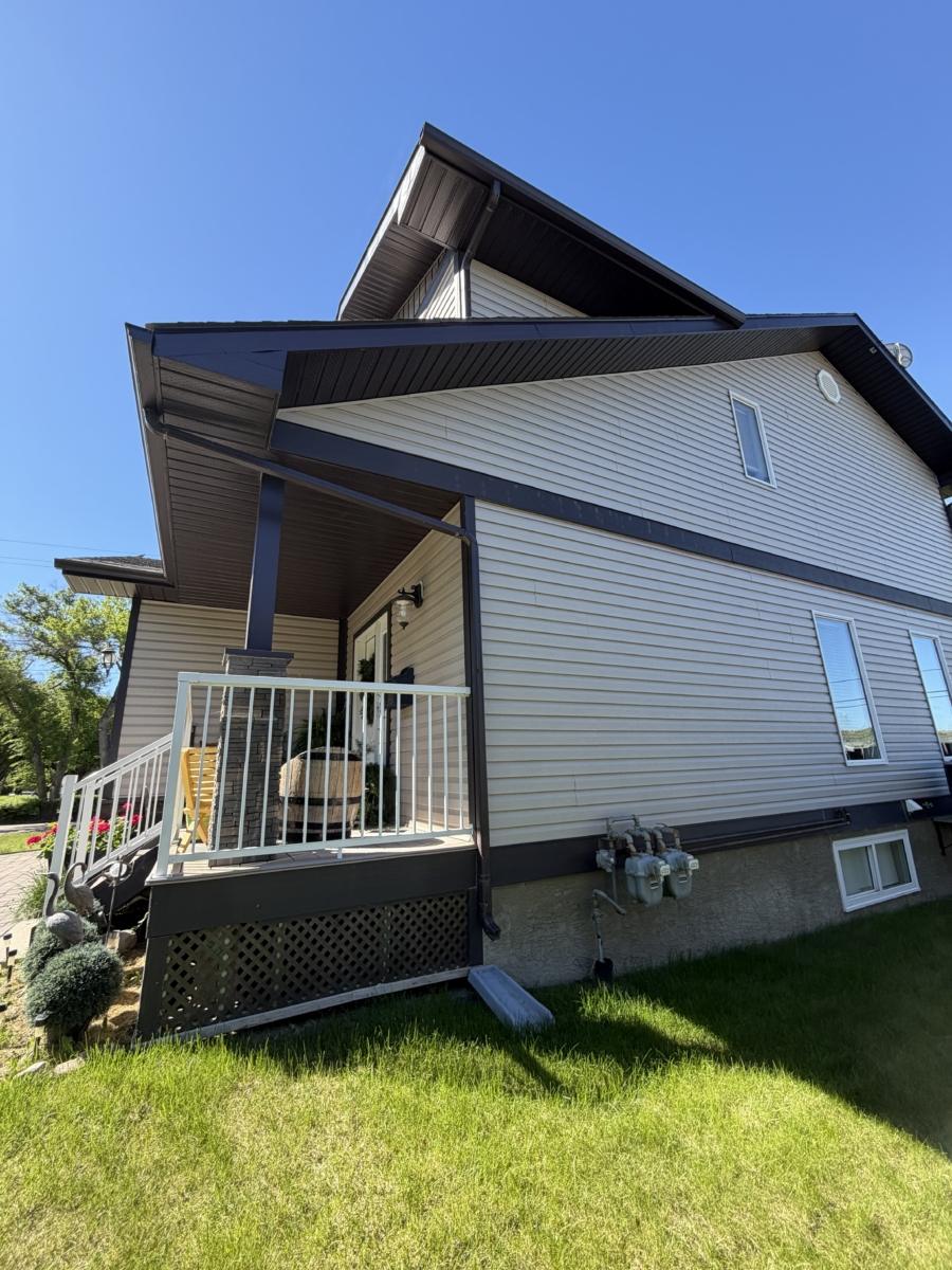 Semi-Detached in Shaunavon