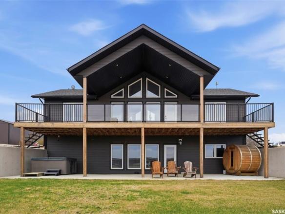Impressive Bungalow on the River