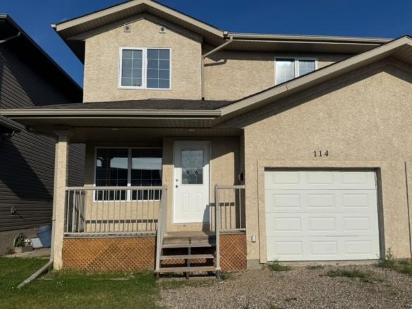 Semi-Detached in Warman