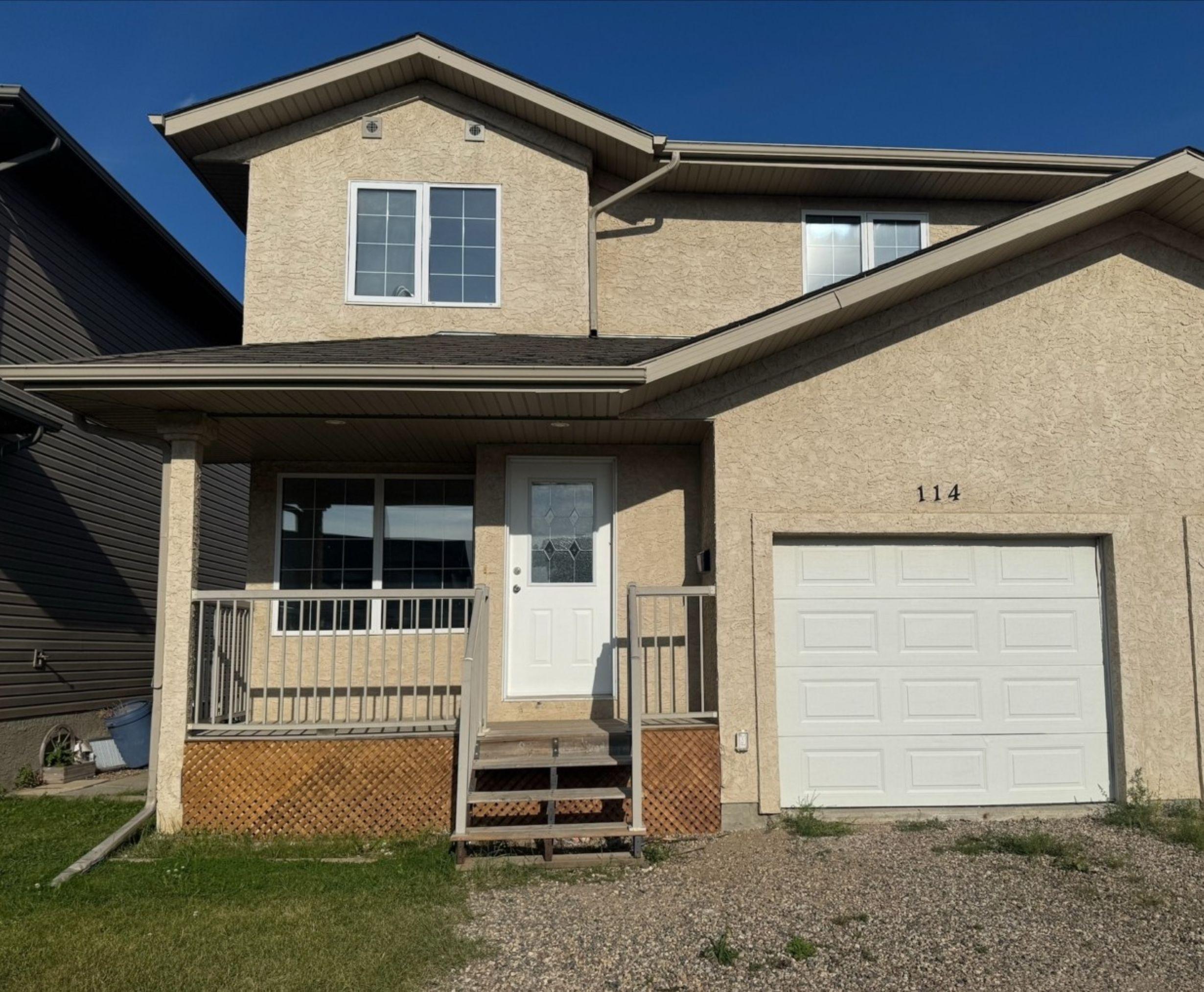 Semi-Detached in Warman