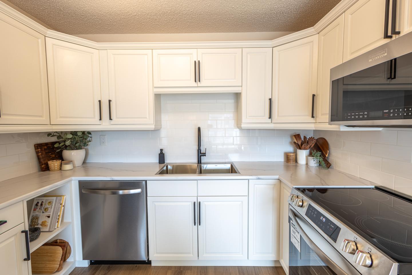 STE-CECILIA-AVENUE-24 Completely Renovated Condo Near the River