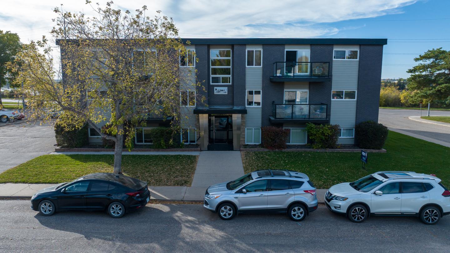 default Completely Renovated Condo Near the River