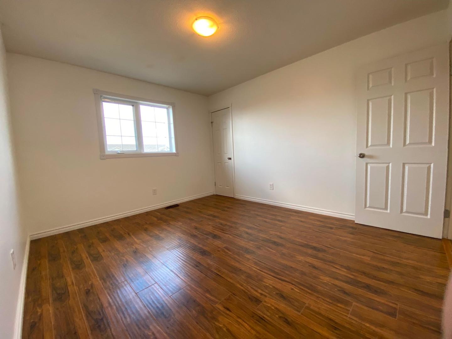 Semi-Detached in Warman