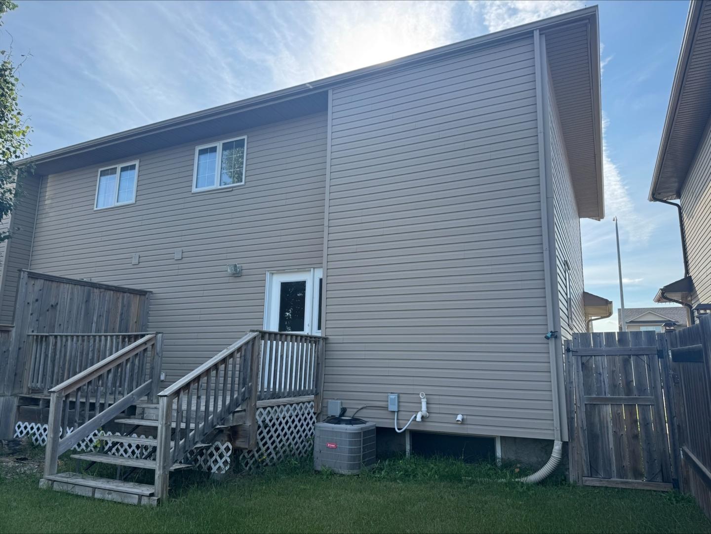 Semi-Detached in Warman